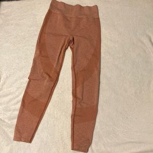Salmon pink leggings